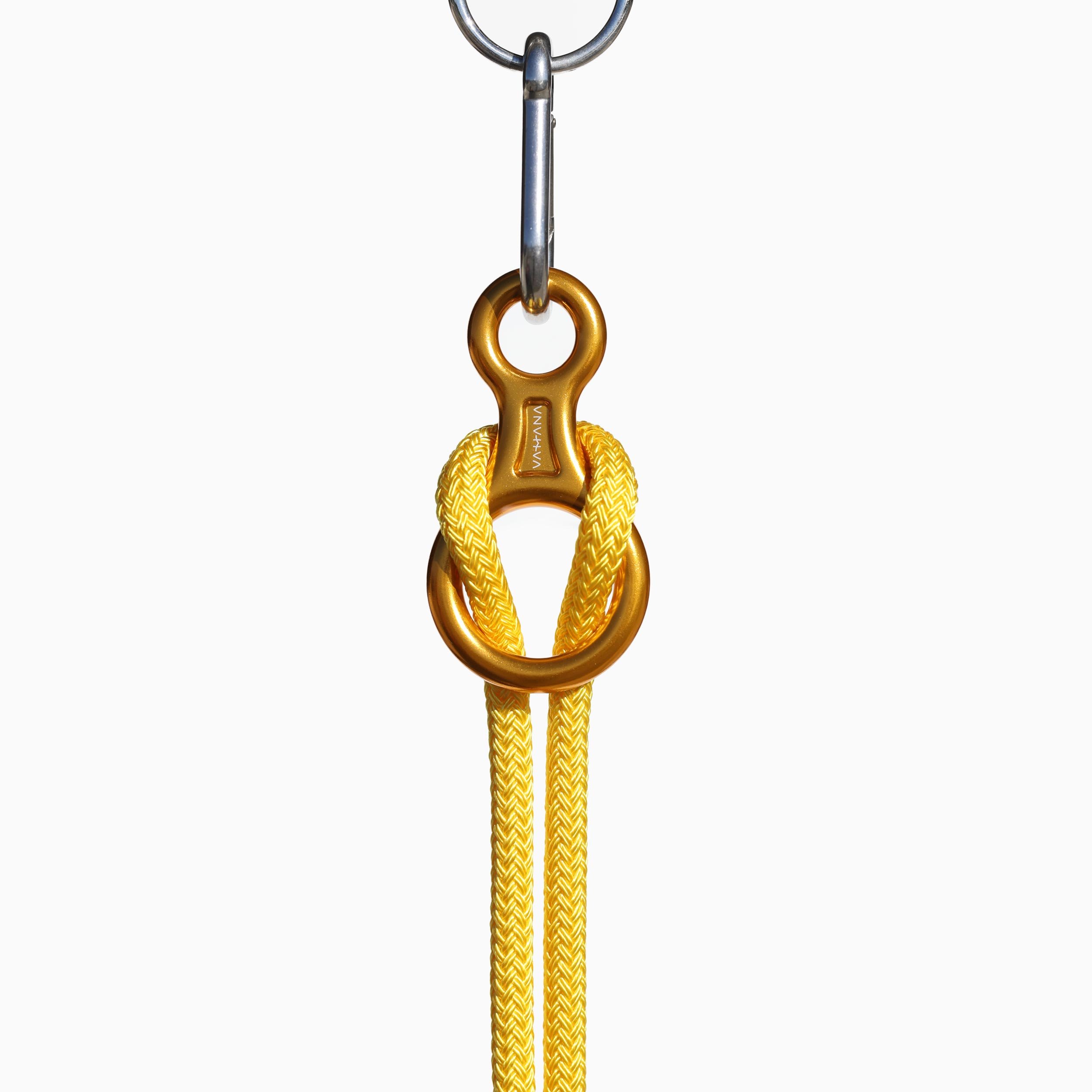 vahana-mousq-yellow-w-rope01 Mousqueton d'attache Atamē - sécurité à l'attache 3